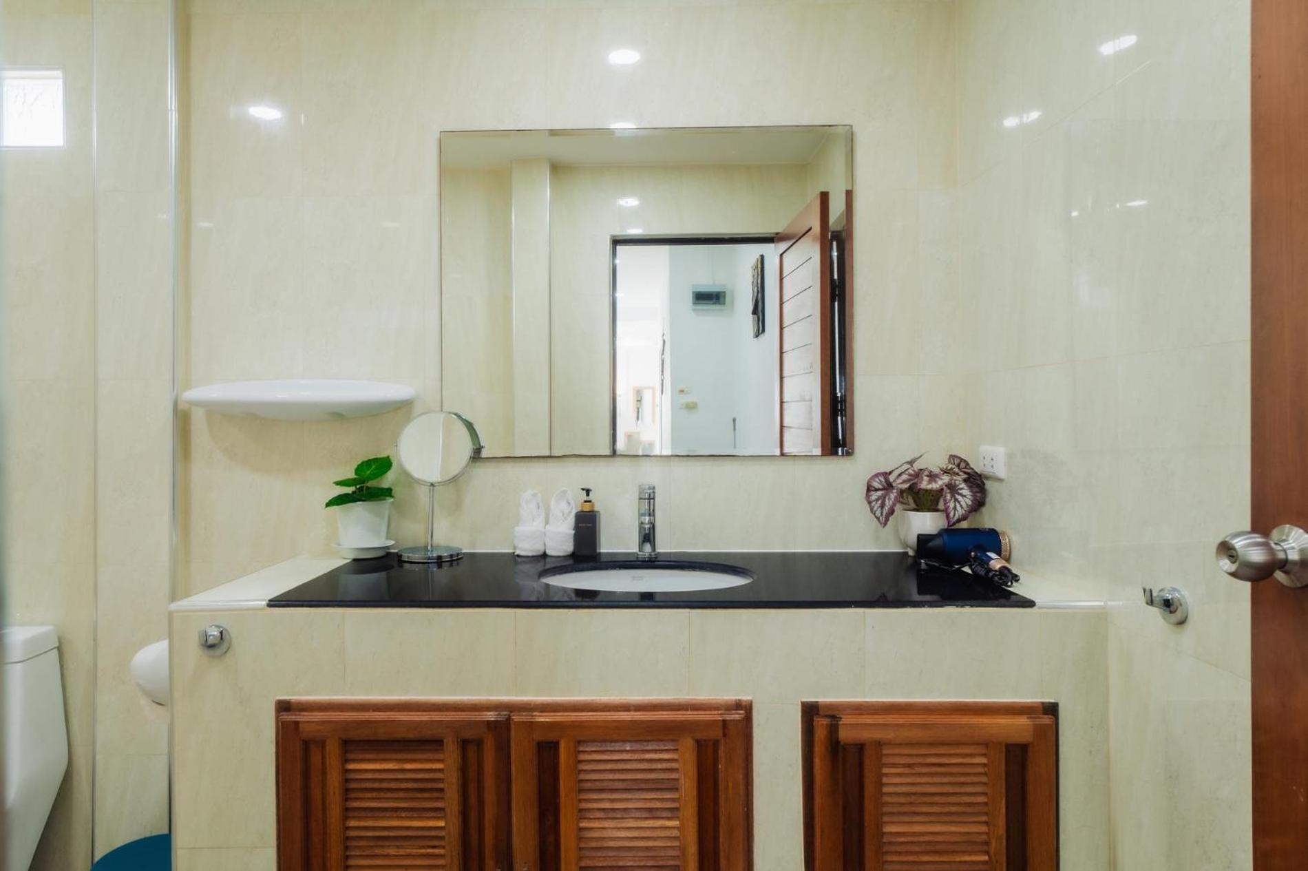 Jasmine Pool Villa In Nai Harn Rawai Bagian luar foto