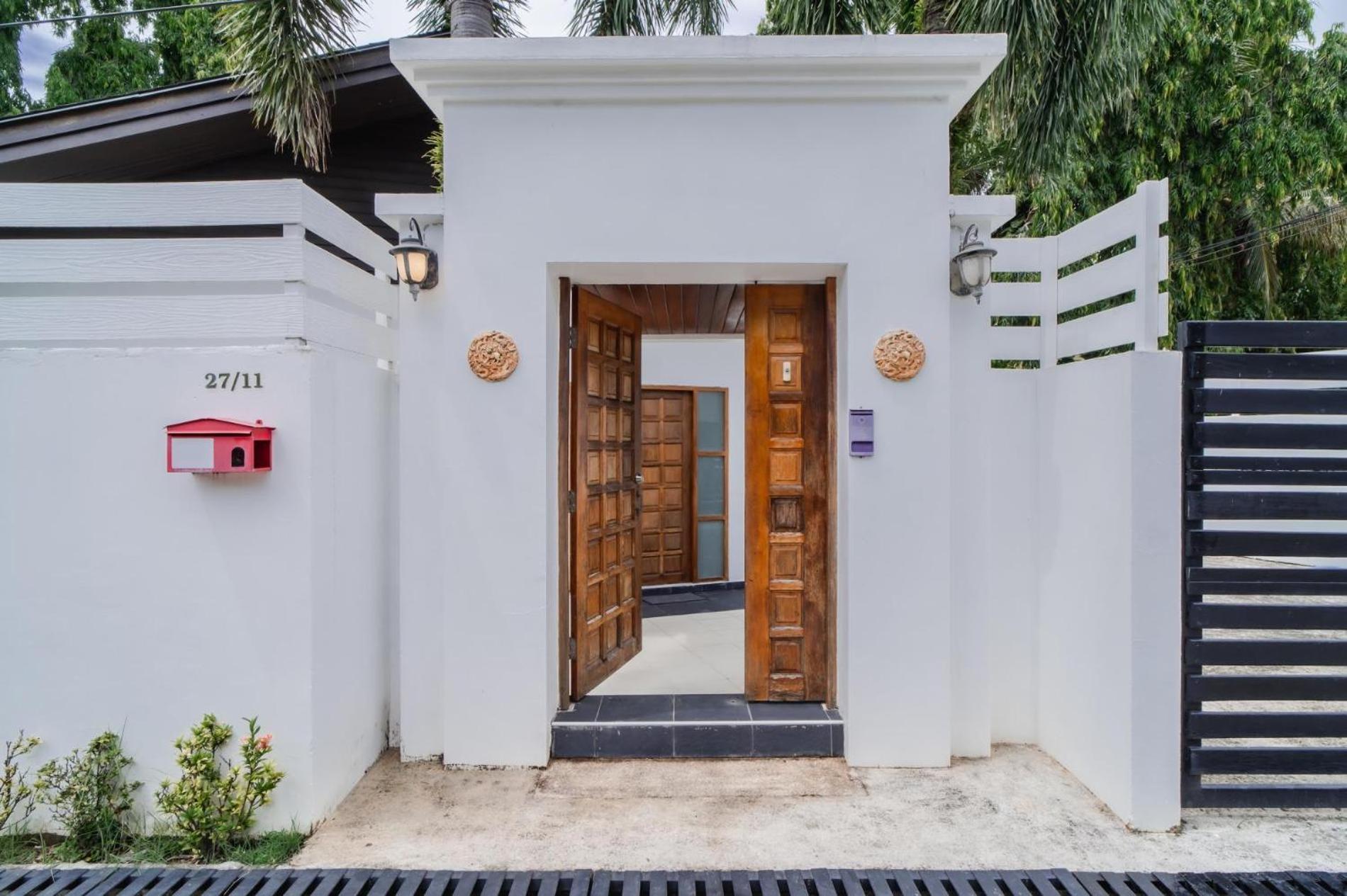 Jasmine Pool Villa In Nai Harn Rawai Bagian luar foto